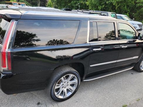 Used 2015 Cadillac Escalade ESV Luxury image 14