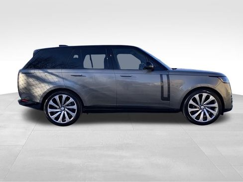 Certified 2023 Land Rover Range Rover SE image 4