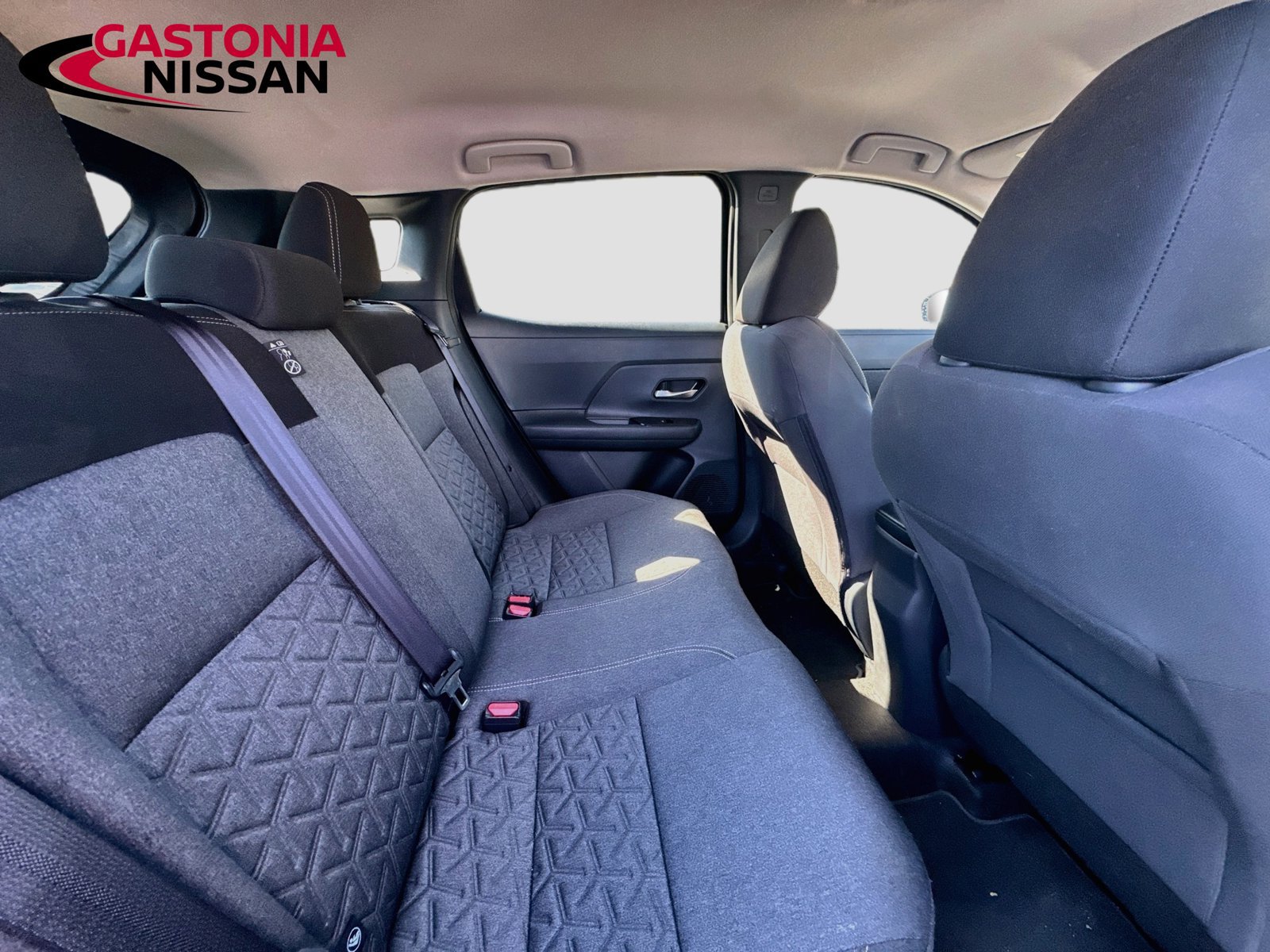 Used 2025 Nissan Kicks SV FWD image 34
