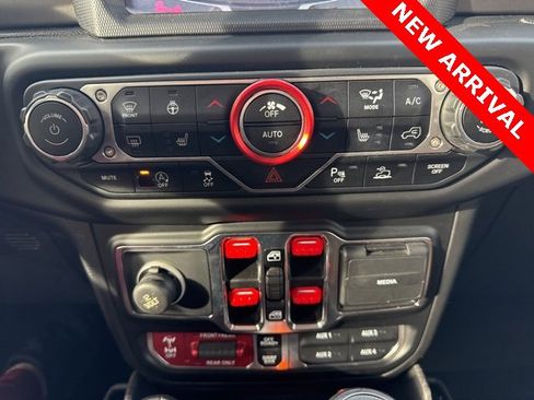 Used 2021 Jeep Wrangler Unlimited Rubicon image 25