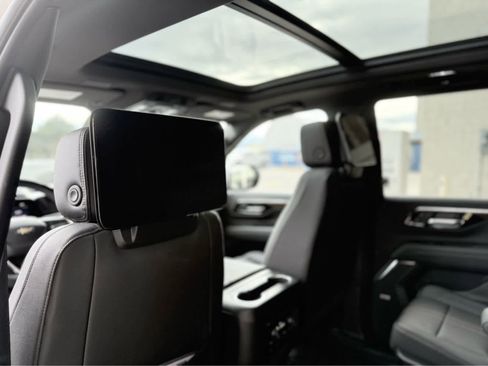 Used 2025 Chevrolet Tahoe High Country image 46