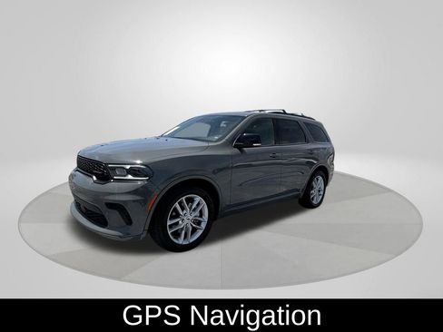 Used 2024 Dodge Durango GT RWD image 3