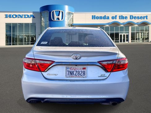 Used 2016 Toyota Camry SE FWD image 5