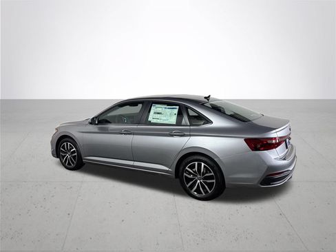 New 2026 Volkswagen Jetta SE FWD image 8