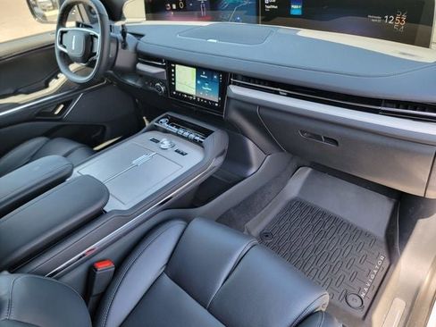 New 2026 Lincoln Navigator Reserve AWD/4WD image 25