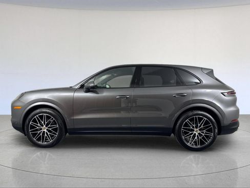 Certified 2026 Porsche Cayenne AWD/4WD image 2