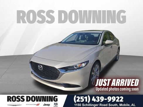 Used 2024 MAZDA MAZDA3 s FWD image 1