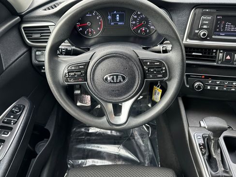 Used 2016 Kia Optima LX image 15