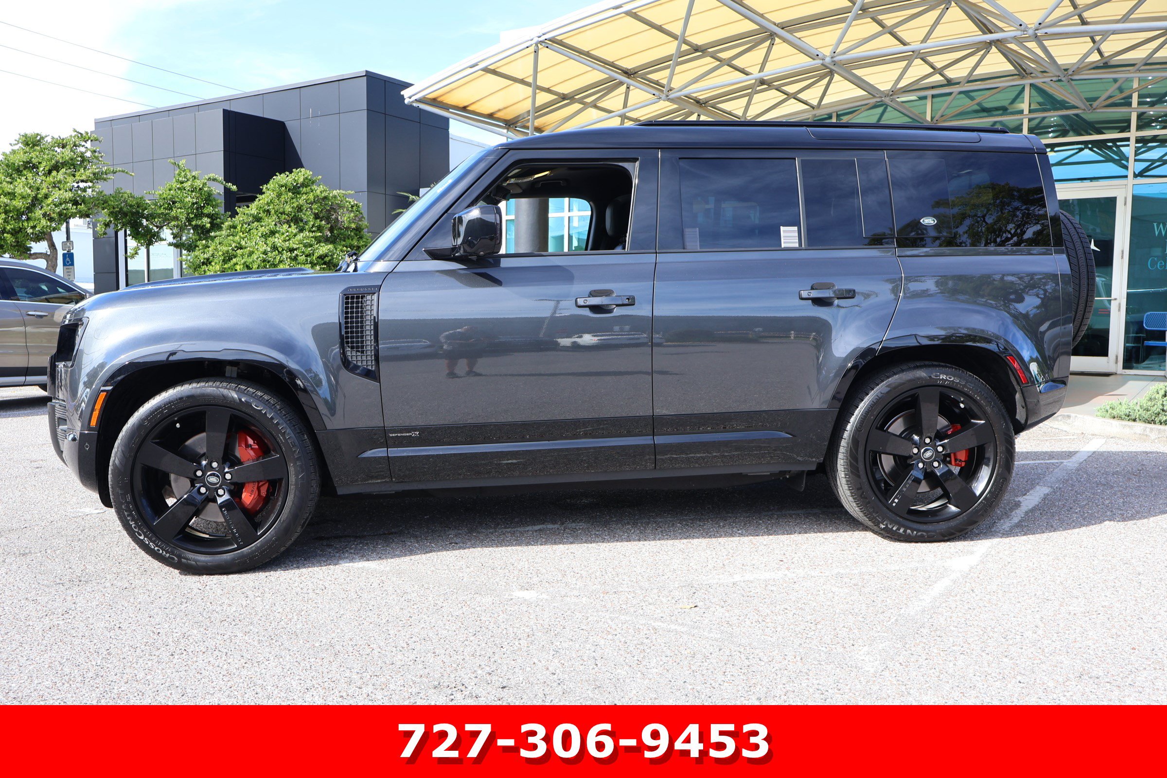 Used 2024 Land Rover Defender 110 X AWD/4WD image 6