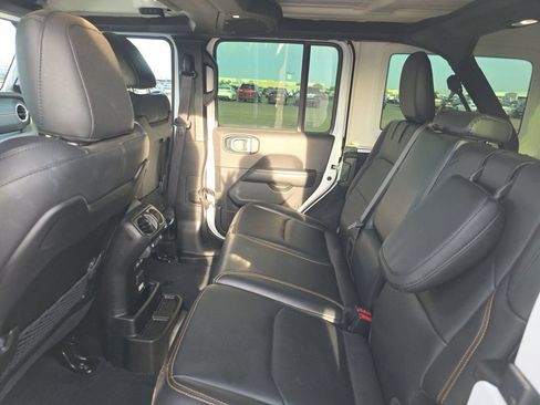 Used 2024 Jeep Wrangler Unlimited Sahara w/ Technology Group AWD/4WD image 6