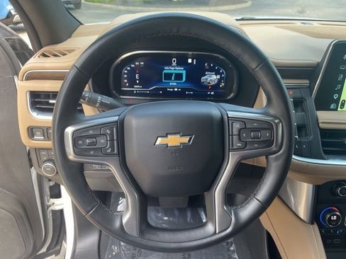 Used 2023 Chevrolet Tahoe Premier w/ Premium Package AWD/4WD image 15