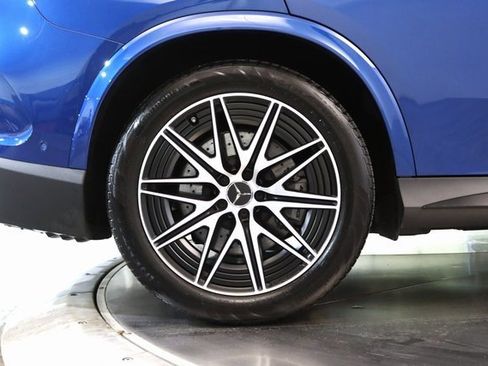 Certified 2024 Mercedes-Benz GLC 43 AMG 4MATIC image 18