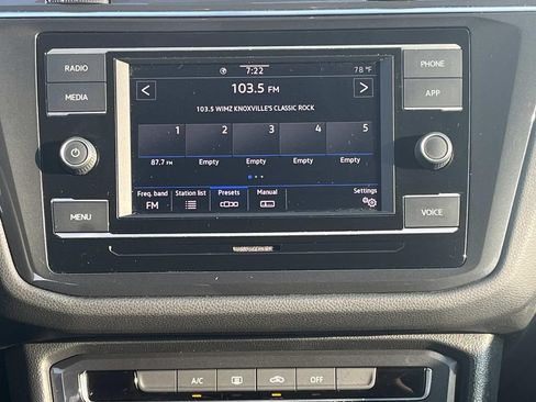 Used 2020 Volkswagen Tiguan S FWD image 14