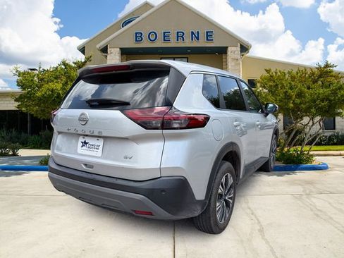 Used 2023 Nissan Rogue SV FWD image 5