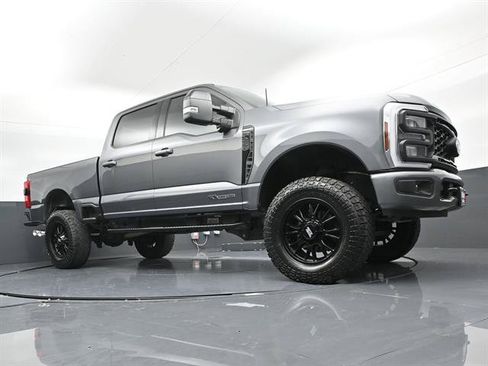 Used 2024 Ford F250 Lariat w/ Sport Appearance Package AWD/4WD image 32
