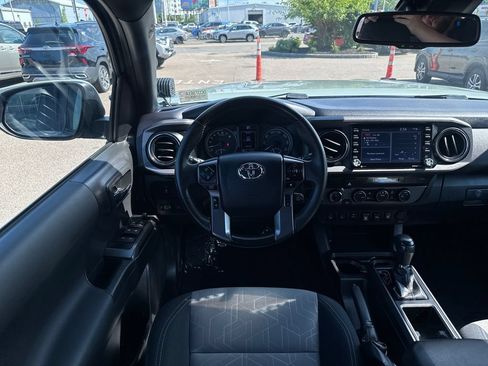 Used 2023 Toyota Tacoma TRD Off-Road w/ Technology Package AWD/4WD image 14
