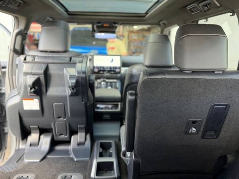 Used 2024 Lexus GX 550 w/ Cold Area Package AWD/4WD image 50