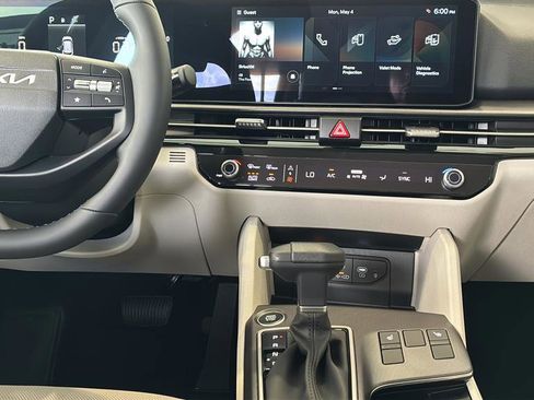 New 2026 Kia Sportage EX FWD image 31