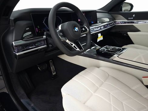 New 2026 BMW 740i xDrive image 12
