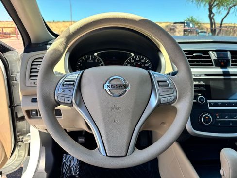 Used 2016 Nissan Altima 2.5 S w/ Power Driver Seat Package FWD image 18