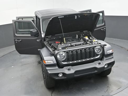 Used 2025 Jeep Wrangler Unlimited Sport AWD/4WD image 33