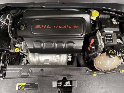 Used 2022 Jeep Compass Latitude FWD image 11