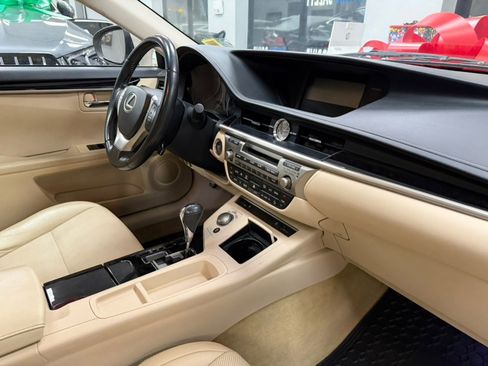 Used 2014 Lexus ES 350 image 33