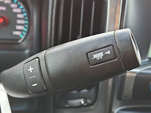 Certified 2018 Chevrolet Silverado 1500 LT w/ Texas Edition image 16