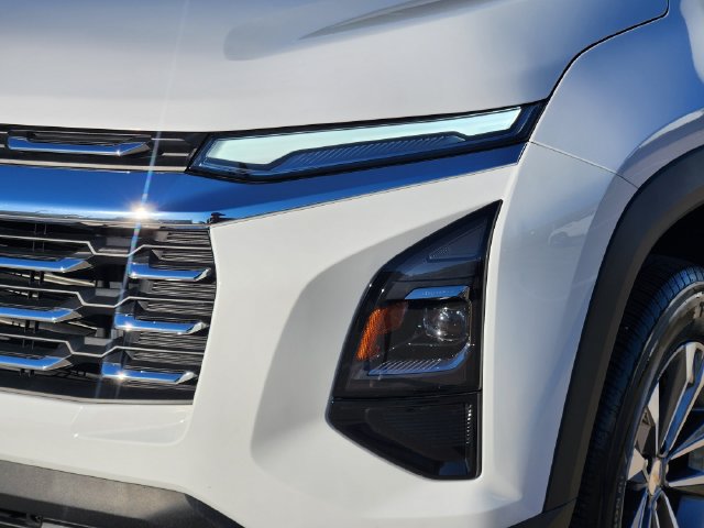 Used 2026 Chevrolet Equinox LT FWD image 16