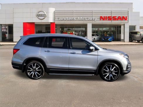 Used 2019 Honda Pilot Elite image 2