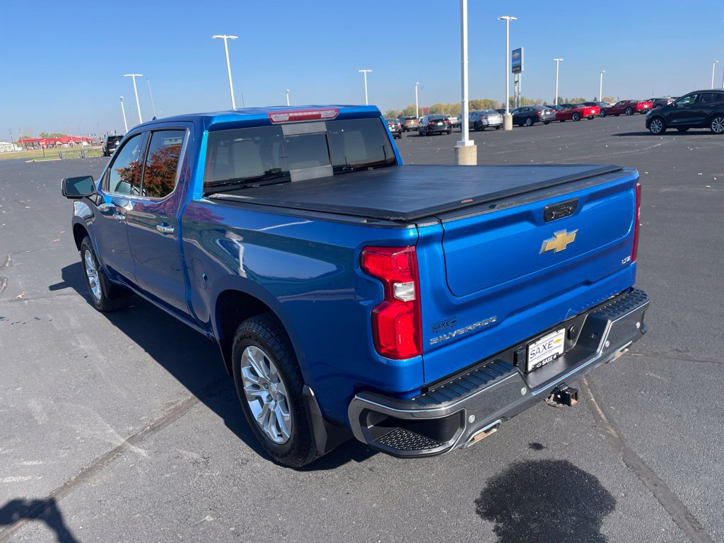 Used 2024 Chevrolet Silverado 1500 LTZ w/ LTZ Premium Package AWD/4WD image 3