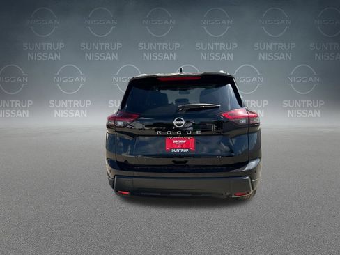 Used 2025 Nissan Rogue SV w/ SV Premium Package FWD image 38