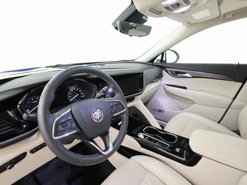 Used 2022 Buick Envision Avenir w/ Technology Package II image 11
