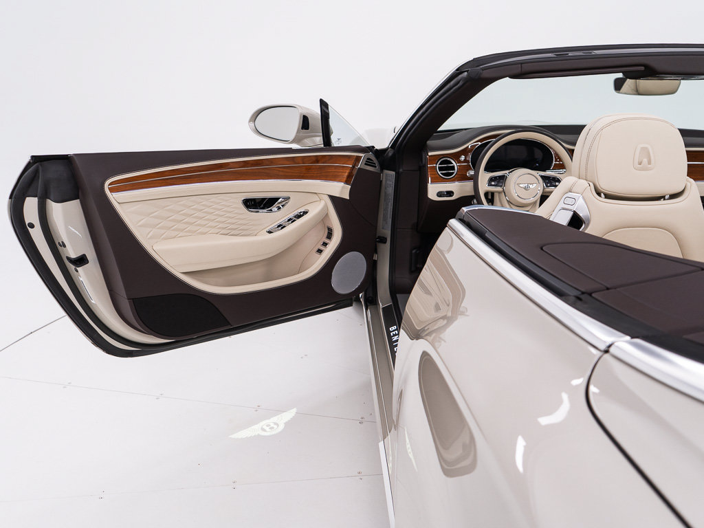 Certified 2026 Bentley Continental GT Azure AWD/4WD image 18