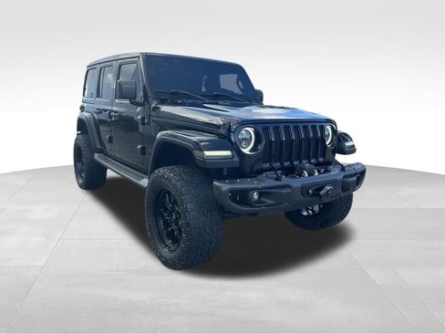 Used 2021 Jeep Wrangler Unlimited Sahara image 2