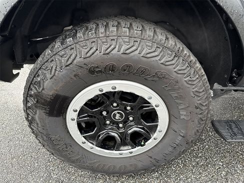 Used 2024 Ford Bronco Badlands image 18
