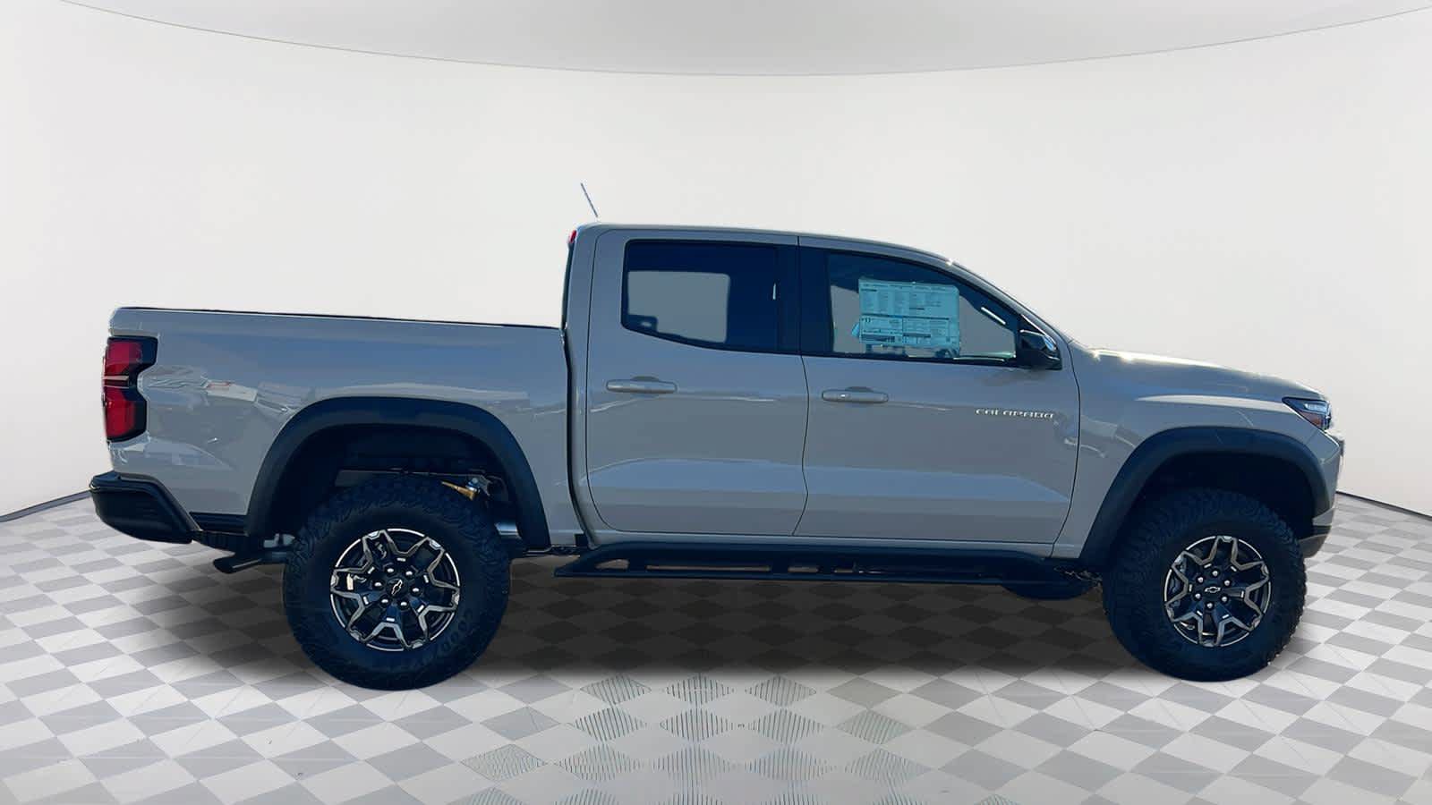 New 2026 Chevrolet Colorado ZR2 w/ Technology Package AWD/4WD image 4