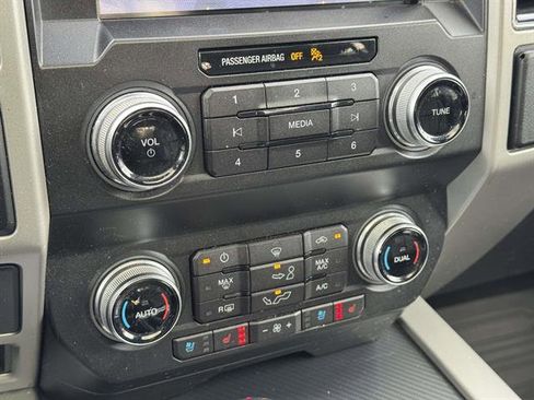 Used 2019 Ford F150 Lariat w/ Equipment Group 502A Luxury image 22