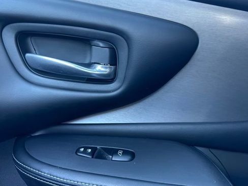 Used 2023 Nissan Murano SV image 19