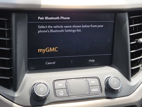 Used 2023 GMC Acadia Denali w/ Denali Technology Package FWD image 10