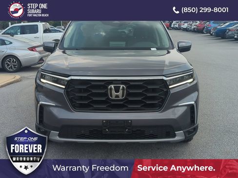 Used 2025 Honda Pilot EX-L image 10