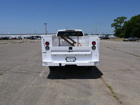 Used 2024 GMC Sierra 2500 Pro w/ Convenience Package AWD/4WD image 9