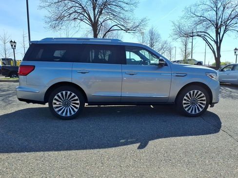 Used 2021 Lincoln Navigator Reserve w/ Luxury Package AWD/4WD image 6