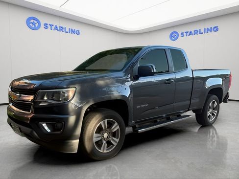 Used 2017 Chevrolet Colorado W/T w/ Custom Special Edition RWD image 2