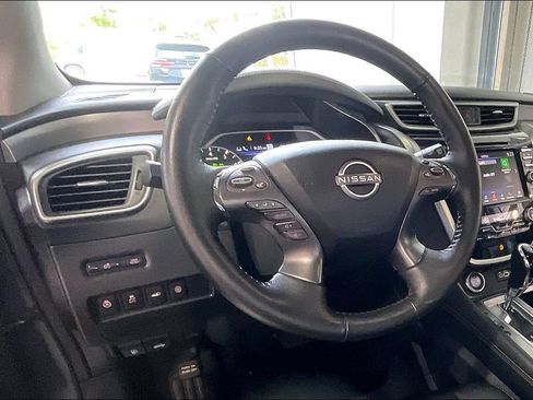 Used 2024 Nissan Murano SV AWD/4WD image 5
