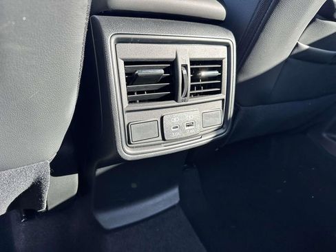 Certified 2025 Subaru Forester Premium image 9