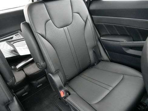 Certified 2023 Kia Sorento SX image 14