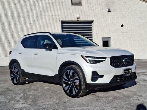 Certified 2024 Volvo XC40 B5 Plus w/ Protection Package Premier image 1