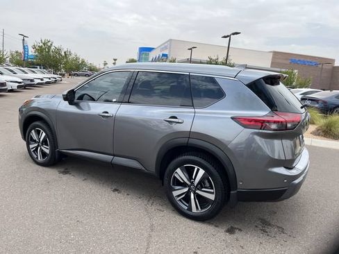 Used 2025 Nissan Rogue SL w/ SL Premium Package AWD/4WD image 18