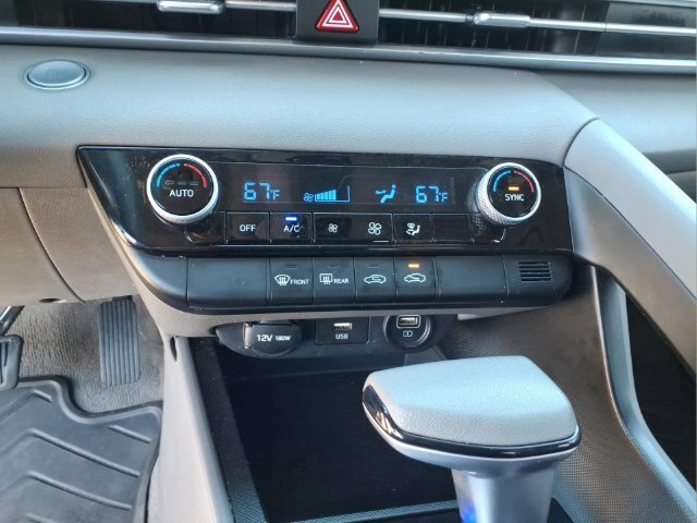 Used 2021 Hyundai Elantra SEL FWD image 27